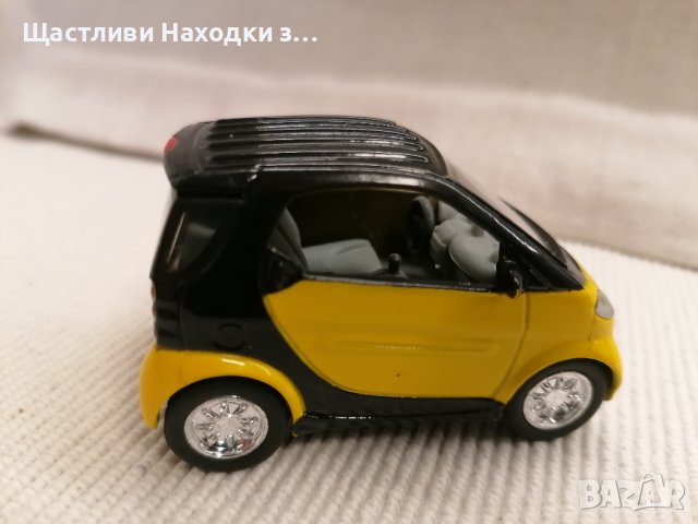 Модел на автомобил Maisto 1 Plus 1 Smart Car в жълт цвят., снимка 2 - Колекции - 44391911