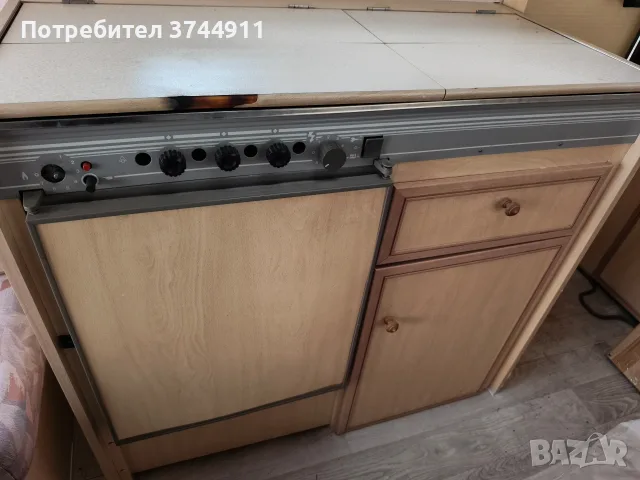 Каравана Tec King, снимка 14 - Каравани и кемпери - 56250198