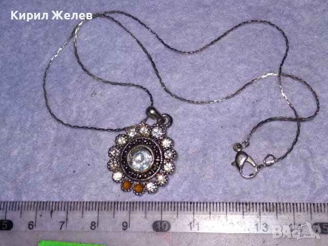 СРЕБРИСТО ВИНТИДЖ АРТ КОЛИЕ с МЕДАЛЬОН с ИСКРЯЩИ ФАСЕТИРАНИ КРИСТАЛИ 31797, снимка 4 - Колиета, медальони, синджири - 41682647
