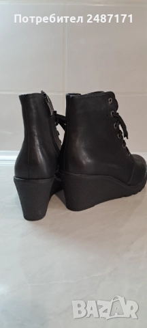Нови елегантни и удобни черни дамски боти с цип и връзки на платформа, снимка 5 - Дамски боти - 52796000