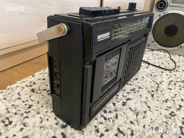 Superscope CR-10535, снимка 3 - Радиокасетофони, транзистори - 52413340
