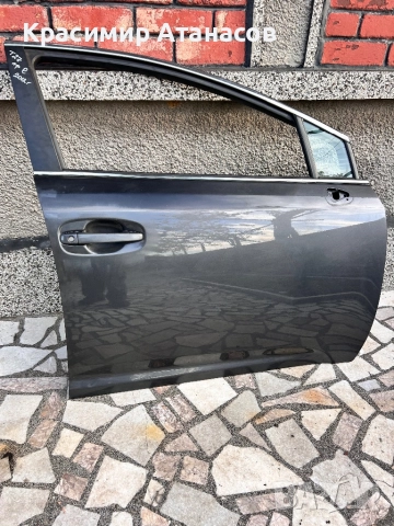 Врата предна дясна за Тойота Авенсис T27. Седан. Комби. 2009-2015г