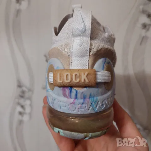 оригинални маратонки NIKE AIR VAPORMAX 2020 FLYKNIT  номер 42 ,5 , снимка 8 - Маратонки - 47233484