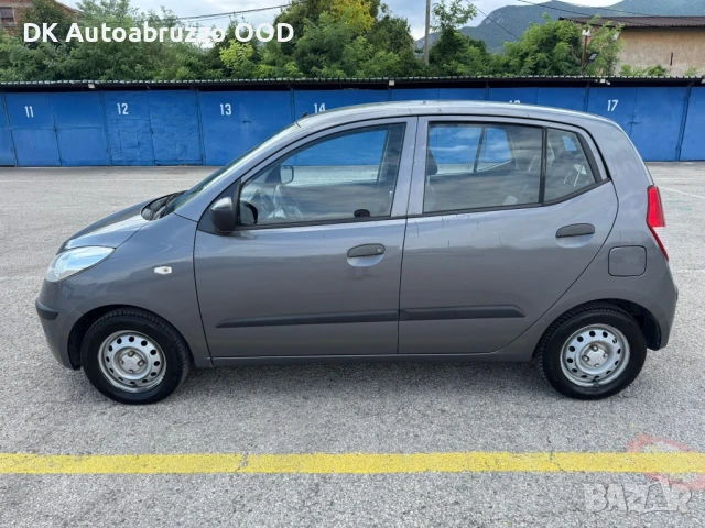 Hyundai i10 1.1 бензин, снимка 12 - Автомобили и джипове - 50719116