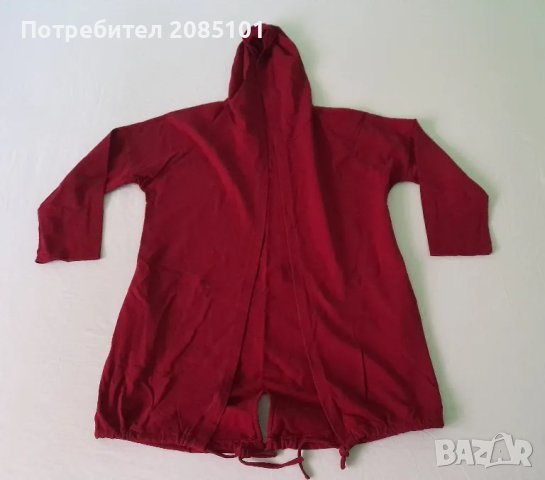 Дамска дреха с качулка