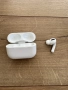Дясна слушалка AirPods Pro и калъф за зареждане, снимка 1