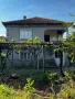 Продавам двуетажна къща с двор частно лице , снимка 5