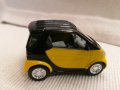 Модел на автомобил Maisto 1 Plus 1 Smart Car в жълт цвят., снимка 2