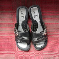 Продавам летни дамски чехли номер 37 с катарама, снимка 1 - Чехли - 40974345