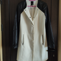 дълго бяло сако с кожени ръкави, снимка 1 - Сака - 44696901