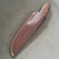 Ловен нож от Дамаска стомана с дръжка от палисандрово дърво и кожена кания, снимка 6 - Ножове - 44744841