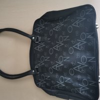 Дамска чанта с логото на АVON, снимка 1 - Чанти - 41478781