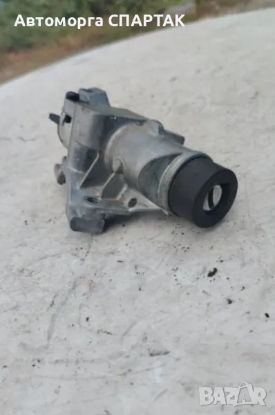 4D0905851A**NEU**VAG ЗАКЛЮЧВАЩ МЕХАНИЗЪМ ЗА AUDI A4 B5 MT 96-99, снимка 1