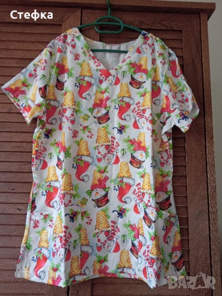 Нова дамска медицинска туника с Коледни мотиви , снимка 1