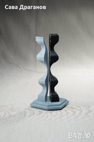 Малка пластика от дърво "Един нюанс сиво", снимка 1