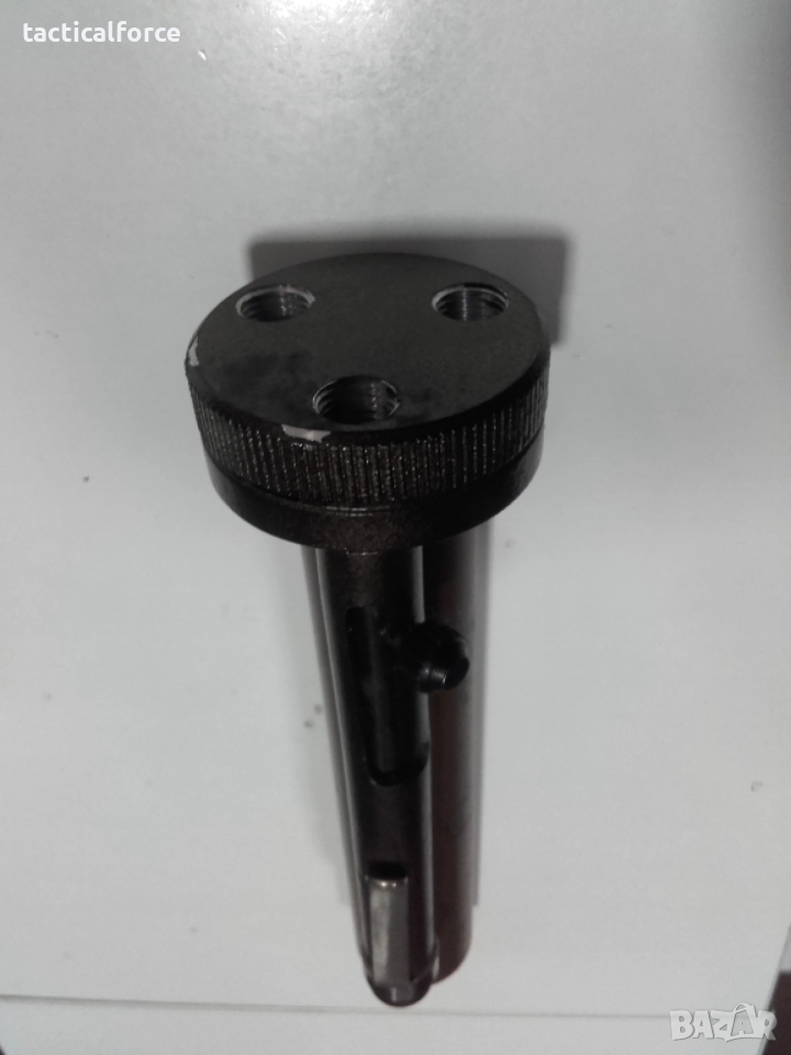 устройство за изстрелване на сигнални ракети, снимка 1