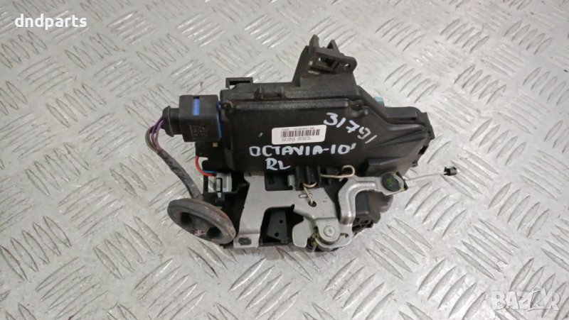 Брава врата Skoda Octavia 2010г.(задна лява)	, снимка 1