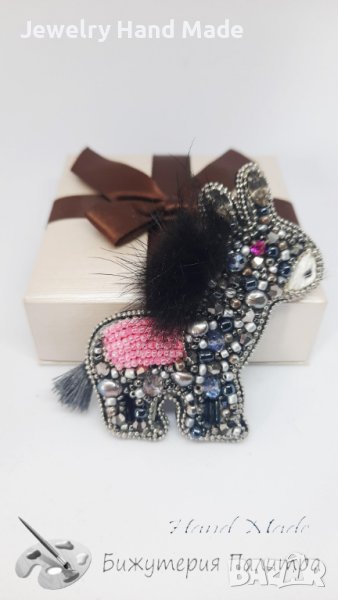 Нежна  и елегантна брошка"Donkey", снимка 1