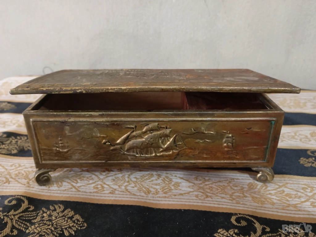 Стара кутия за бижута с музикален механизъм, снимка 1