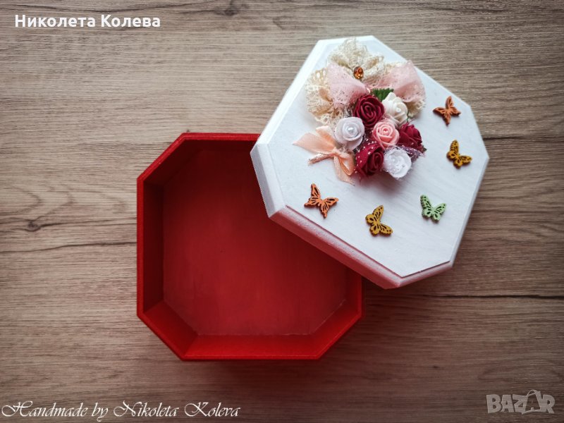 Ръчно изработена дървена кутия за бижута, снимка 1