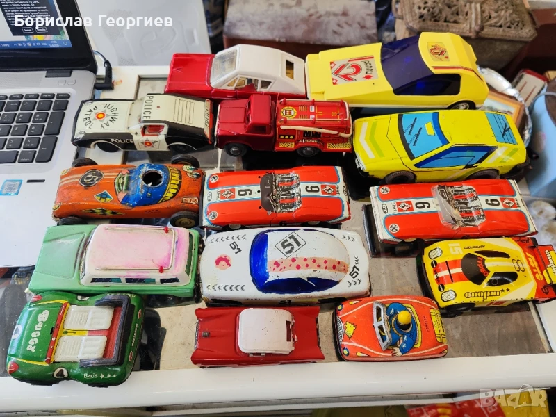 Лот ламаринени играчки коли, снимка 1