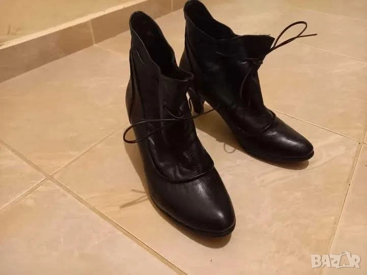 Дамски боти Martini, снимка 1