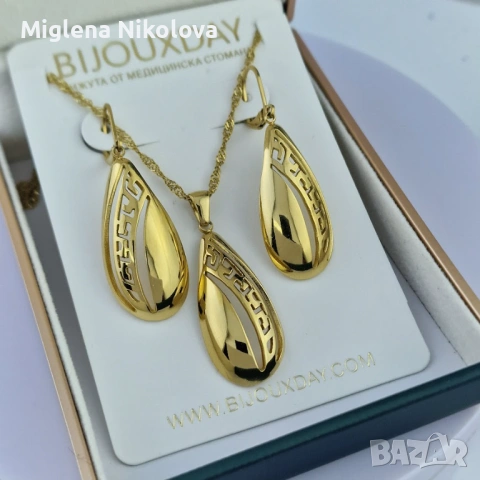 🟡 Луксозен комплект колие и обеци в стил Versace с характерна бадемовидна форма.