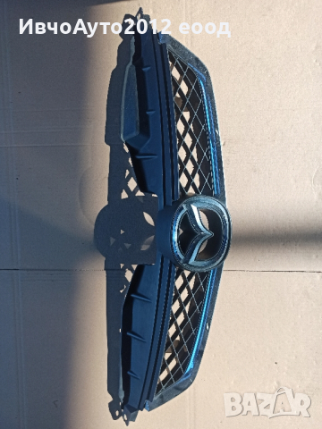 решетка с емблемата предна C235 50 711 mazda 5 оригинална 05-10г, снимка 2 - Части - 44817450