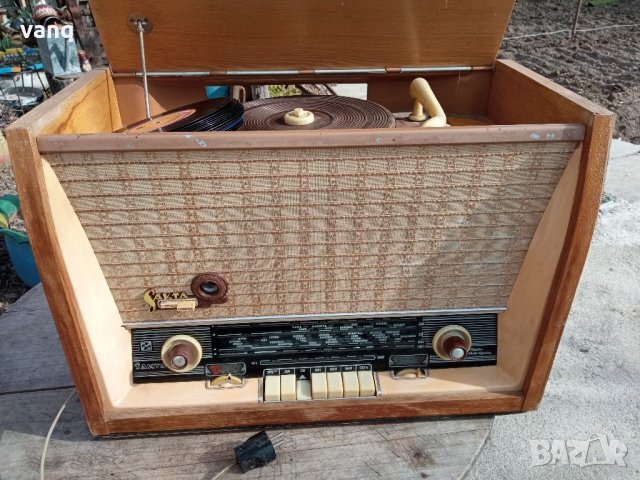 Радио грамофон,Радио SAKTA, снимка 2 - Антикварни и старинни предмети - 35857748