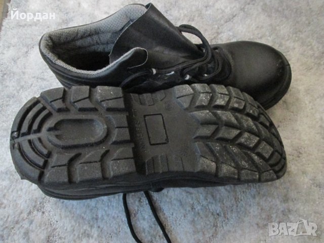 Продавам работни обувки №46 със стоманена капачка, маслоустойчиви., снимка 7 - Други - 41797289