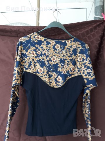 изящна тъмно синя блуза златни цветя , снимка 1 - Блузи с дълъг ръкав и пуловери - 34710252