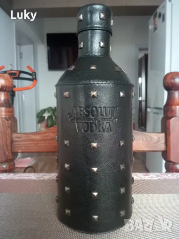 Един уникален и прекрасен шедьовър в раздела на колекционерските бутилки., снимка 12 - Колекции - 46573821