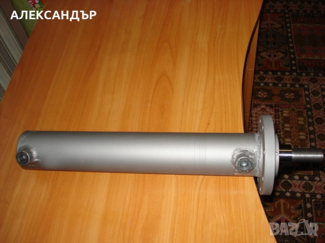 хидравличен цилиндър Ф60, снимка 2 - Други машини и части - 51965379
