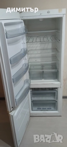 Хладилник Фризер WhirlpoolНамира се в гр София!, снимка 2 - Хладилници - 52367097