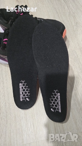 Дамски маратонки за бягане ASICS GEL-KAYANO 30, снимка 10 - Маратонки - 52591939