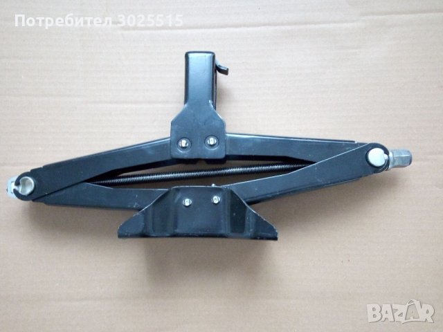 Крик за автомобили BATZ, Авариен триъгълник , снимка 3 - Аксесоари и консумативи - 40482087