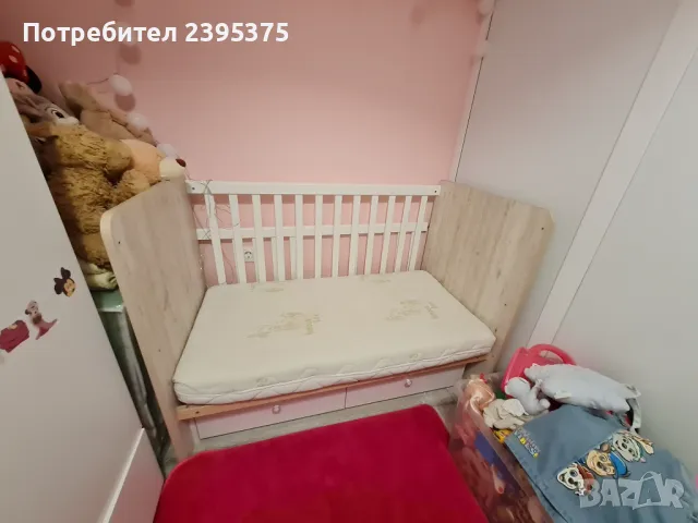 Детско легло + матрак, две шкафчета и протектор, снимка 2 - Бебешки легла и матраци - 47880739