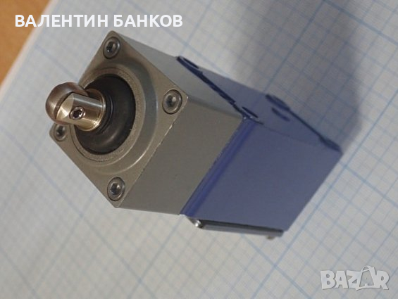 Краен изключвател Telemecanique XC2-JC IP65, снимка 6 - Други машини и части - 44749457