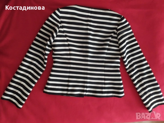 Продавам късо дамско сако, снимка 2 - Сака - 53303796