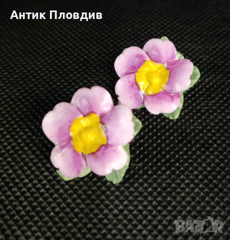 Винтидж обеци с розови цветя – нежно флорално бижу, снимка 5 - Антикварни и старинни предмети - 53719384