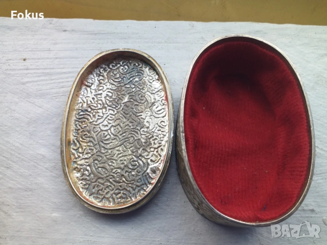 МЕТАЛНА КУТИЯ, снимка 2 - Антикварни и старинни предмети - 53511767