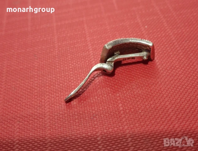 Сребърна обеца ( липсва част от закопчалката), снимка 2 - Колиета, медальони, синджири - 51043820