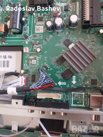 Телевизор Crown 40FB22AWF счупена матрица, снимка 5 - Телевизори - 51481362