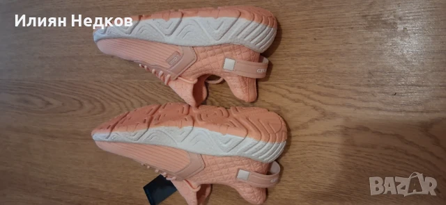 Дамски спортни обувки LOAP Oriena, снимка 5 - Маратонки - 51251649