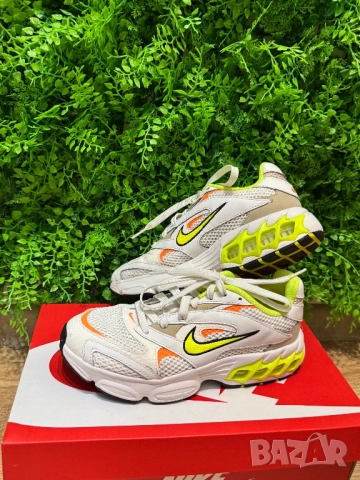 Дамски спортни маратонки Nike 