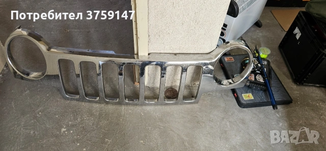 предна решетка jeep cherokee kj liberty 2002