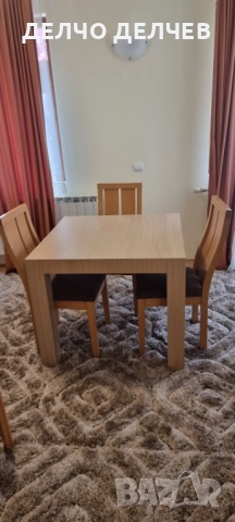 Продавам трапезна маса