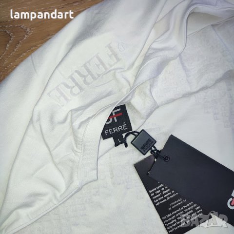 Тениска G Ferre в бяло с бродиран принт, снимка 2 - Тениски - 41660082
