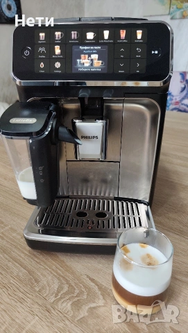Кафе машина Philips Series 5500 с LatteGo, снимка 4 - Кафемашини - 53621957