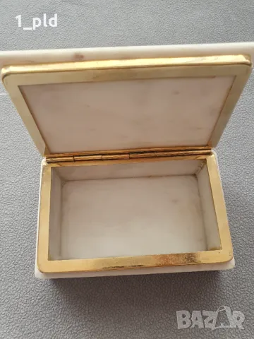 Мраморна кутия за бижута, снимка 3 - Други ценни предмети - 47391809